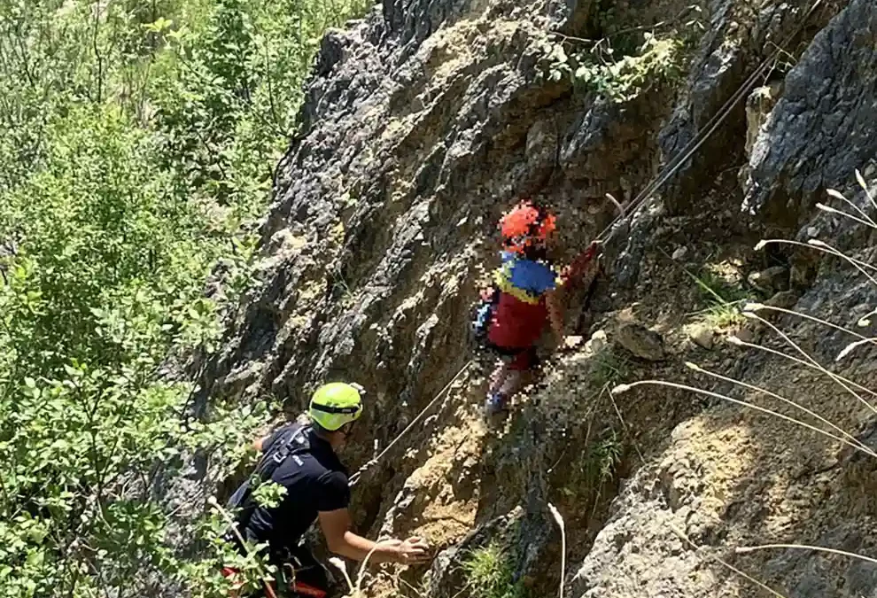Liesberg BL – 6 Personen aus misslicher Lage befreit