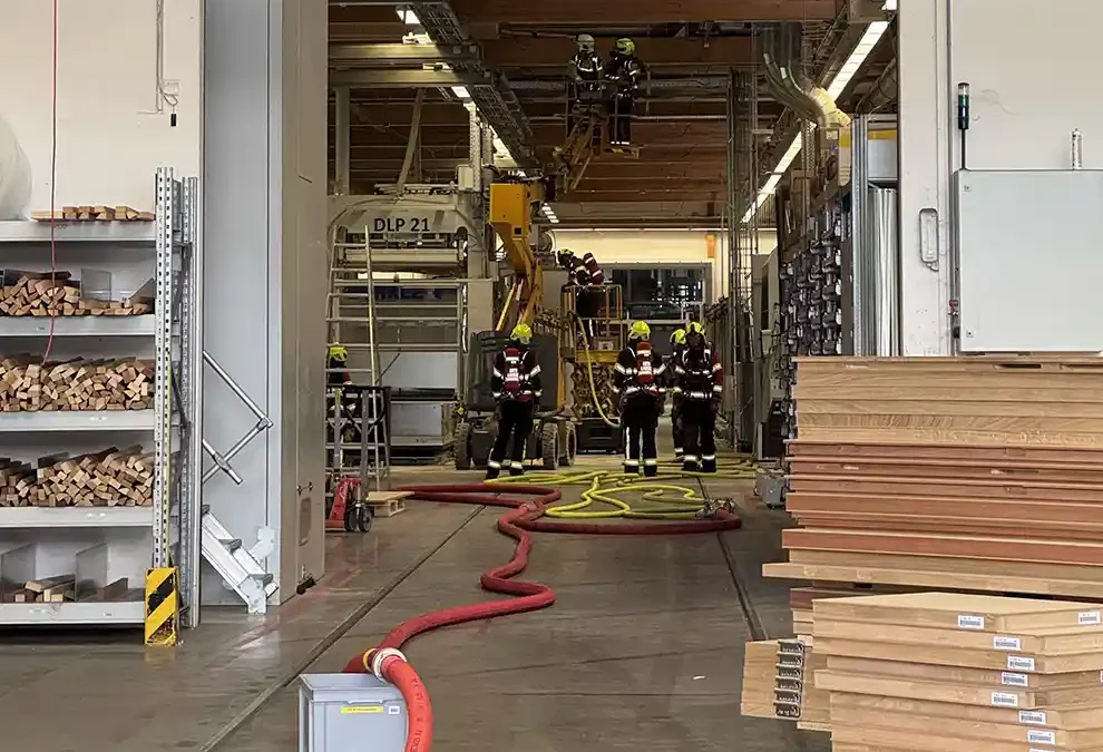 Oberarth SZ: Rauch in Produktionsbetrieb