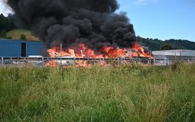 St.Margrethen SG – Auto und Wohnwagen in Brand geraten