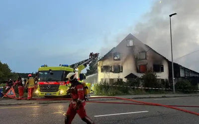 Tagelswangen ZH – Feuer zerstört altes Bauernhaus