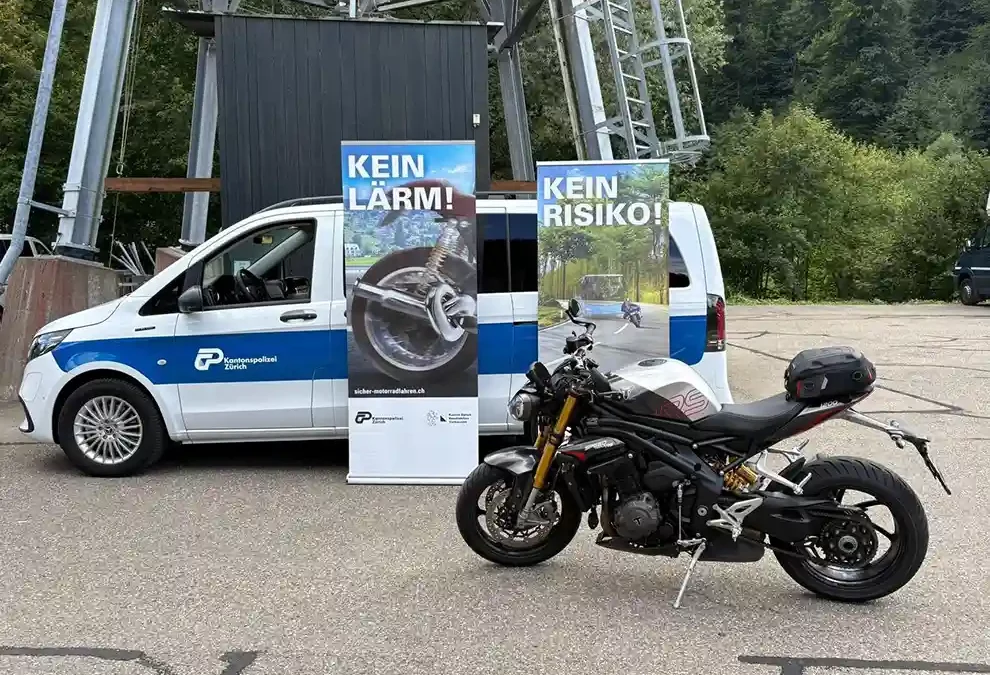 Steg i. Tösstal ZH – Alte Reifen – fehlende Rückspiegel – laute Töffs