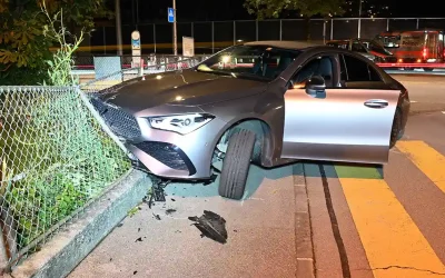Kriens LU – Selbstunfall Flucht mit entwendetem Auto
