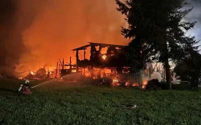 Höri ZH – Halle und Scheune durch Brand zerstört