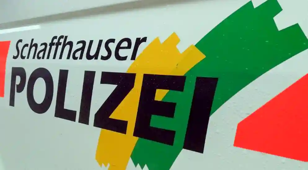 Hallau SH – Nach Verkehrsunfall in Maisfeld gefahren.